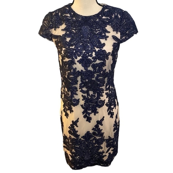 Vera Wang Dresses & Skirts - Vera Wang Navy Blue & Ivory Embroidered Lace Lined Shift Cocktail Dress Sz 4